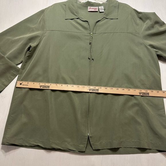Joanna Plus 2X Green Zip Jacket Blouse | Made in USA | Relaxed Fit - Picture 4 of 7